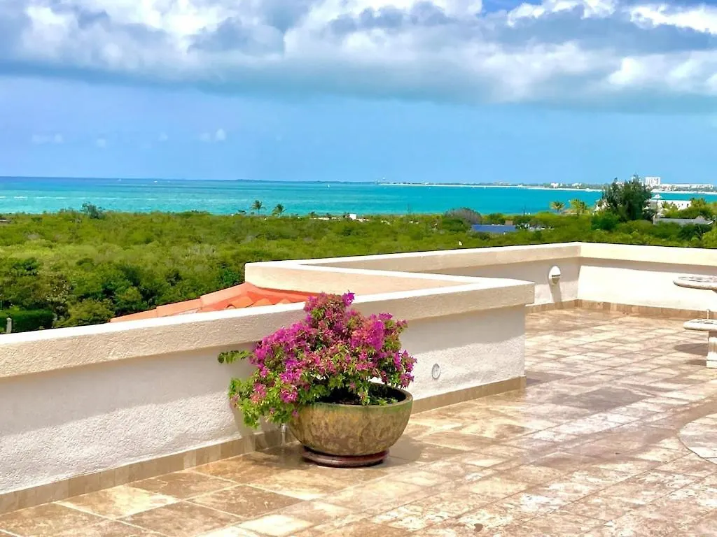 New Listing La Vista Azul Spacious 1 Bedroom Condo Turtle Cove 公寓